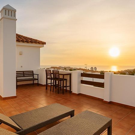 Penthouse Sea View - Valle Romano Golf Estepona Luaran gambar